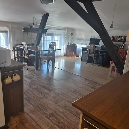 Lägenhet Mieszkanie 100 M Dla 4- 8 Osob