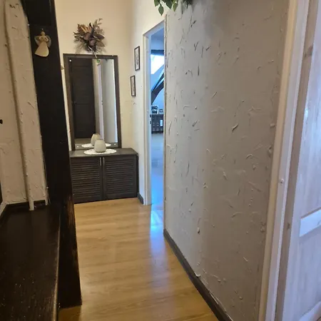 Mieszkanie 100 M Dla 4- 8 Osob شقة *